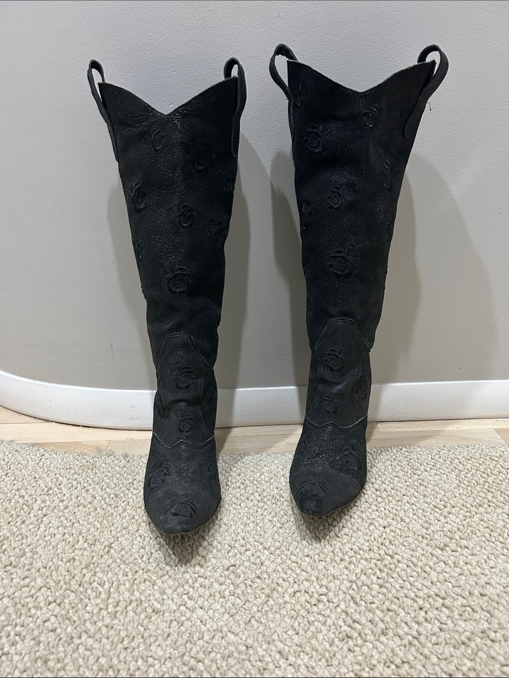 Cindy Shay Floral Embroidered Black Leather Cowboy Boots with Heel.